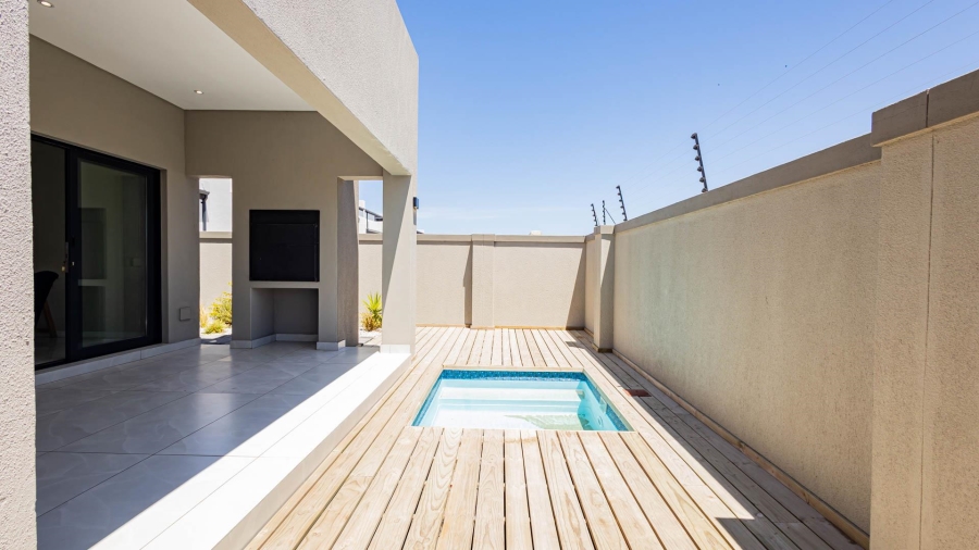 3 Bedroom Property for Sale in Sandown Western Cape